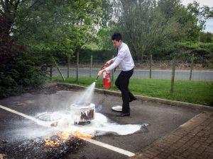 fire extinguihser training nuneaton hinckley warwickshire leicestershire west midlands 14